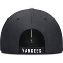 marineblaue-verstellbare-gebogene-kappe-fur-kinder-dri-fit-club-structured-von-new-york-yankees-mlb-von-nike