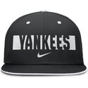 cepur-plakana-melns-pieguloss-primetime-dri-fit-true-structured-round-bill-no-new-york-yankees-mlb-no-nike