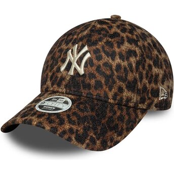Cepur izliekta leopards regulējams 9FORTY Leopard Cosy no New York Yankees MLB no New Era