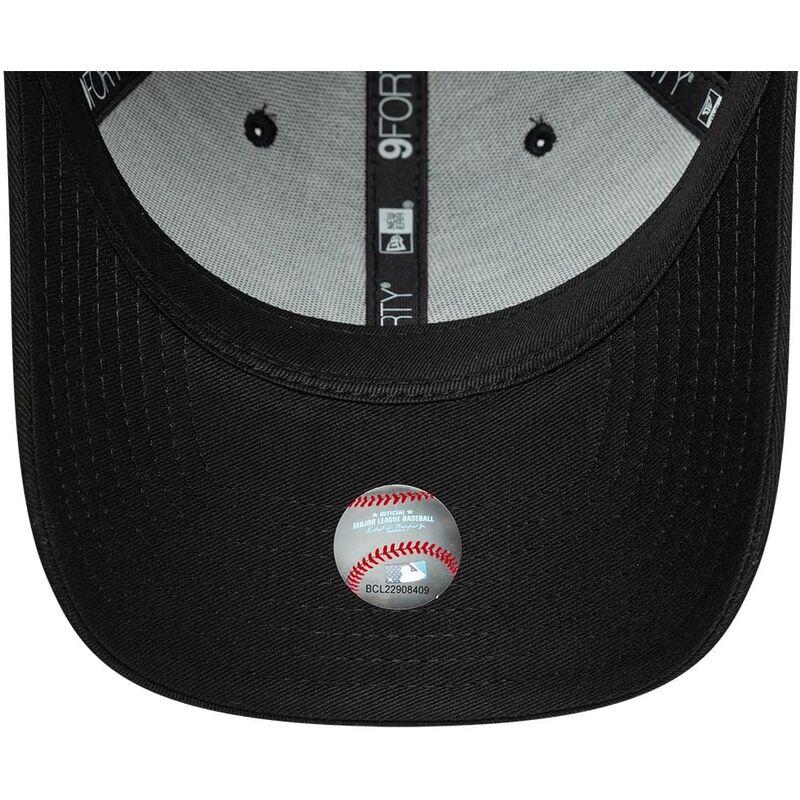 cepur-izliekta-melns-snapback-9forty-m-crown-no-new-york-yankees-mlb-no-new-era