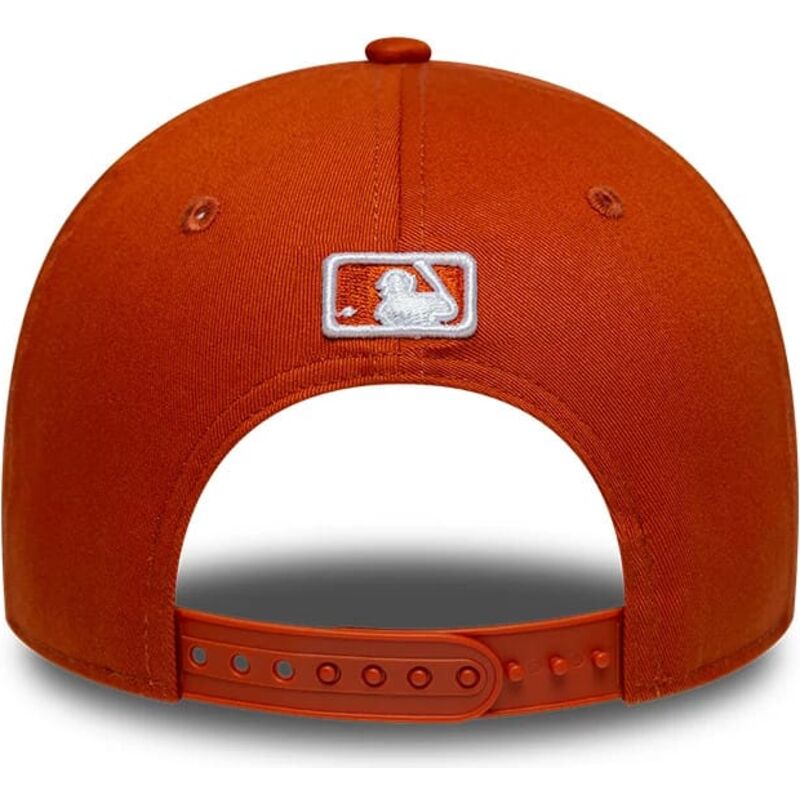 cepur-izliekta-oranzs-snapback-9forty-m-crown-no-new-york-yankees-mlb-no-new-era