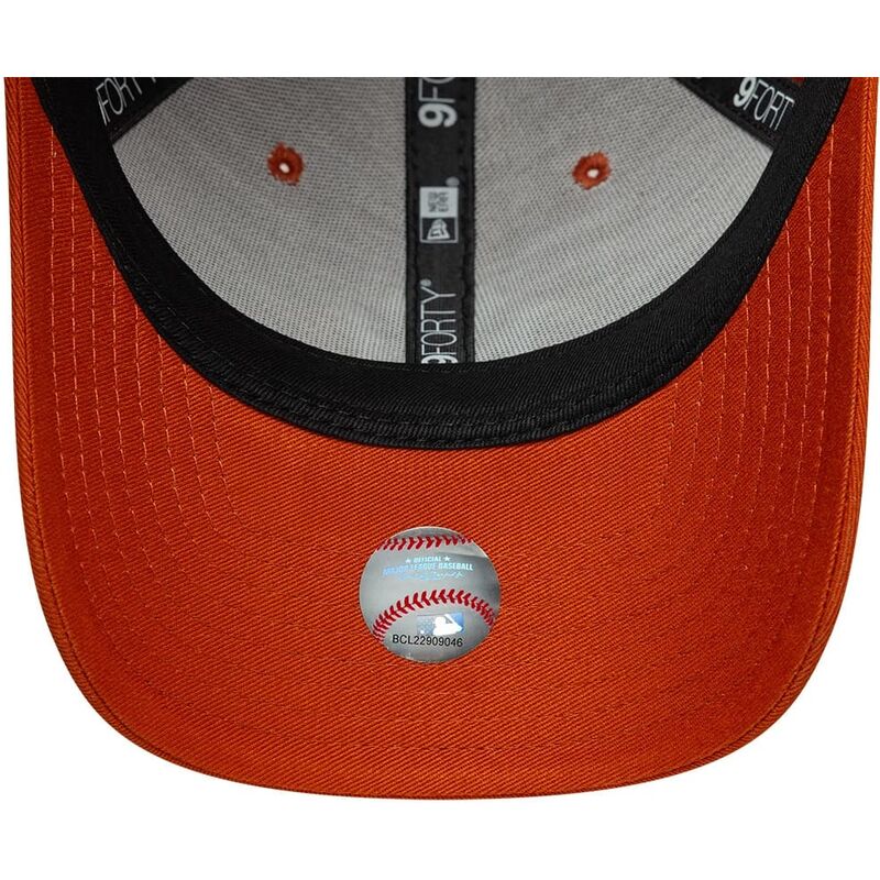 cepur-izliekta-oranzs-snapback-9forty-m-crown-no-new-york-yankees-mlb-no-new-era
