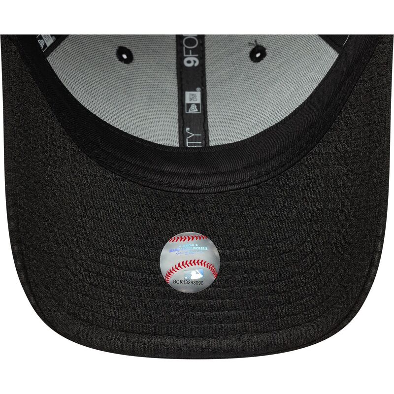 cepur-izliekta-melns-regulejams-9forty-flawless-mesh-no-detroit-tigers-mlb-no-new-era