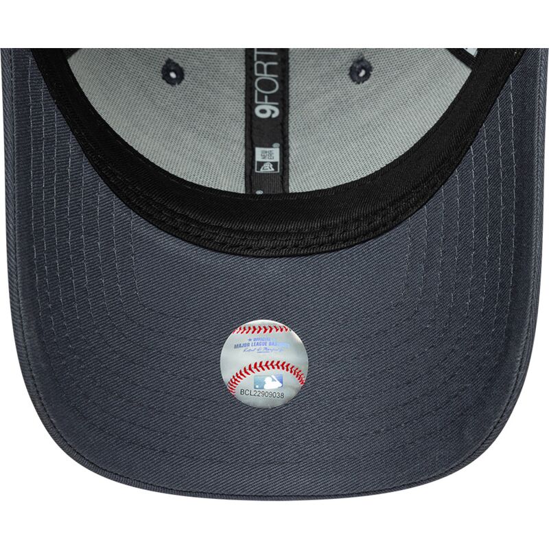 cepur-izliekta-peleks-regulejams-9forty-league-essential-no-new-york-yankees-mlb-no-new-era