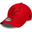 cepur-izliekta-sarkans-regulejams-9forty-outline-no-chicago-bulls-nba-no-new-era