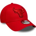 cepur-izliekta-sarkans-regulejams-9forty-outline-no-chicago-bulls-nba-no-new-era