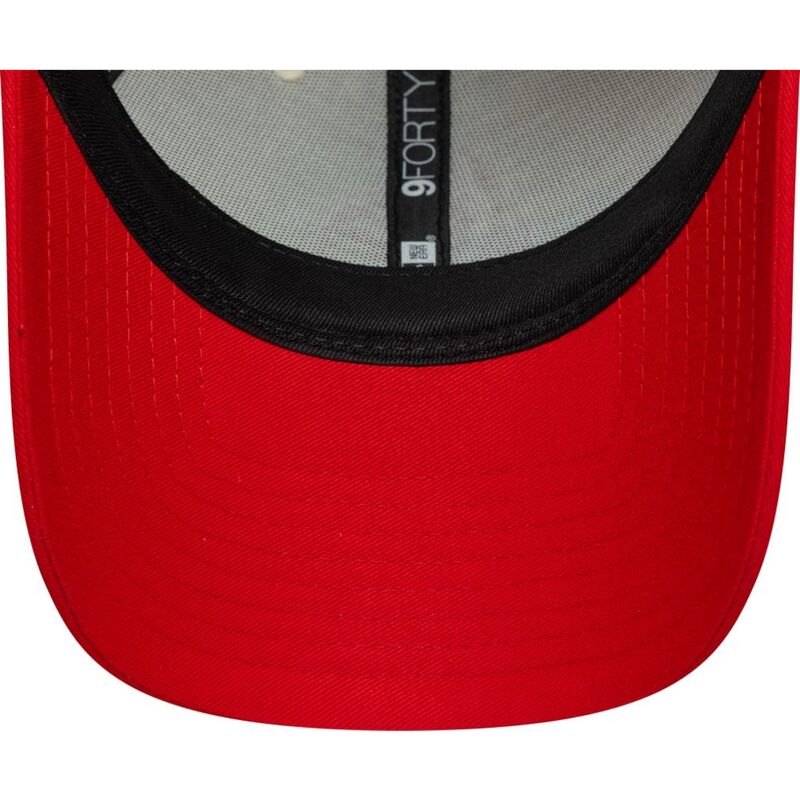 cepur-izliekta-sarkans-regulejams-9forty-contrast-visor-vespa-piaggio-no-new-era cepur-izliekta-sarkans-regulejams-9forty-contrast-visor-vespa-piaggio-no-new-era