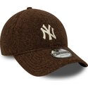 cepur-izliekta-bruns-snapback-9forty-winter-borg-no-new-york-yankees-mlb-no-new-era