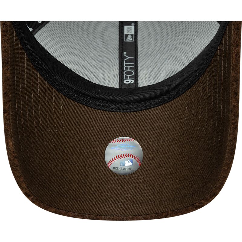 cepur-izliekta-bruns-snapback-9forty-winter-borg-no-new-york-yankees-mlb-no-new-era cepur-izliekta-bruns-snapback-9forty-winter-borg-no-new-york-yankees-mlb-no-new-era