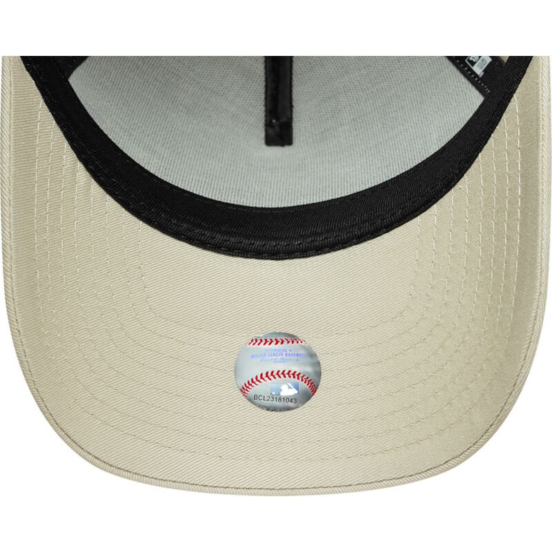 cepur-izliekta-bess-snapback-dorado-e-frame-metallic-outline-no-new-york-yankees-mlb-no-new-era