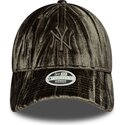 cepur-izliekta-zals-regulejams-9twenty-velour-no-new-york-yankees-mlb-no-new-era