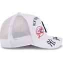 cepur-izliekta-truckeris-balts-snapback-9forty-m-crown-a-frame-all-over-no-new-york-yankees-mlb-no-new-era