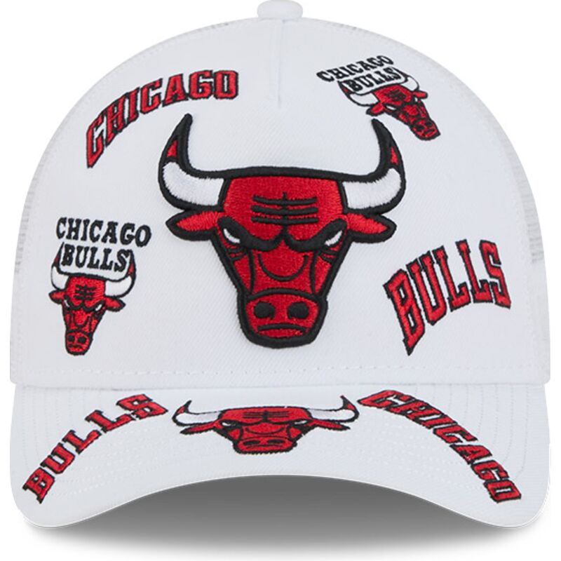 cepur-izliekta-truckeris-balts-snapback-9forty-m-crown-a-frame-all-over-no-chicago-bulls-nba-no-new-era