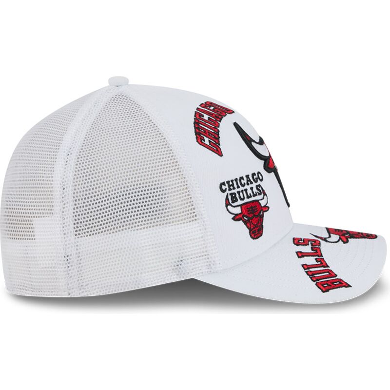 cepur-izliekta-truckeris-balts-snapback-9forty-m-crown-a-frame-all-over-no-chicago-bulls-nba-no-new-era