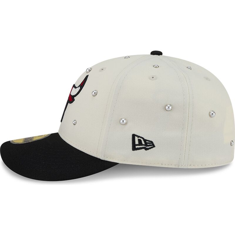 cepur-izliekta-bess-pieguloss-59fifty-beads-na-lifestyle-f1-no-chicago-bulls-nba-no-new-era