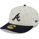 cepur-izliekta-bess-pieguloss-59fifty-beads-na-lifestyle-f1-no-atlanta-braves-mlb-no-new-era