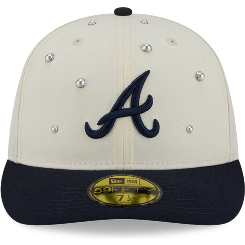 cepur-izliekta-bess-pieguloss-59fifty-beads-na-lifestyle-f1-no-atlanta-braves-mlb-no-new-era