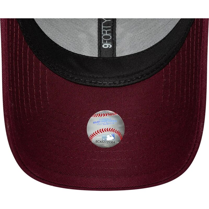 cepur-izliekta-sarkans-regulejams-rosa-9forty-metallic-no-new-york-yankees-mlb-no-new-era cepur-izliekta-sarkans-regulejams-rosa-9forty-metallic-no-new-york-yankees-mlb-no-new-era
