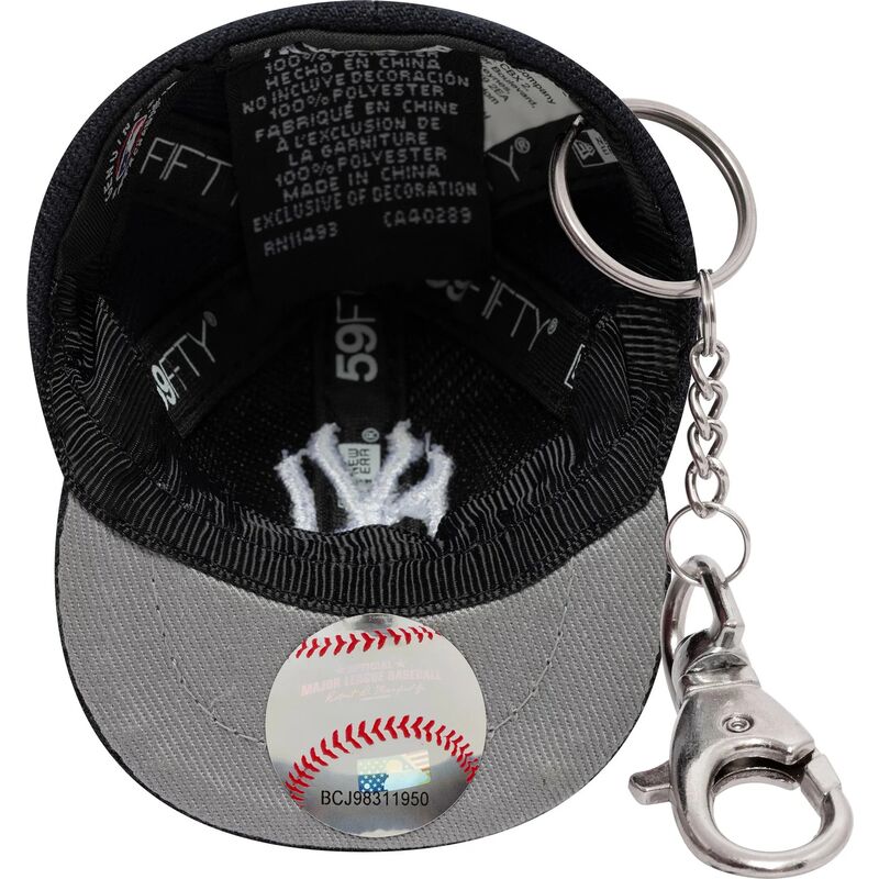 piederumi-tumsi-zils-llavero-mini-cap-keychain-no-new-york-yankees-mlb-no-new-era piederumi-tumsi-zils-llavero-mini-cap-keychain-no-new-york-yankees-mlb-no-new-era