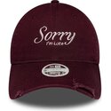 cepur-izliekta-sarkans-regulejams-9twenty-slogan-sorry-i-m-late-no-new-era