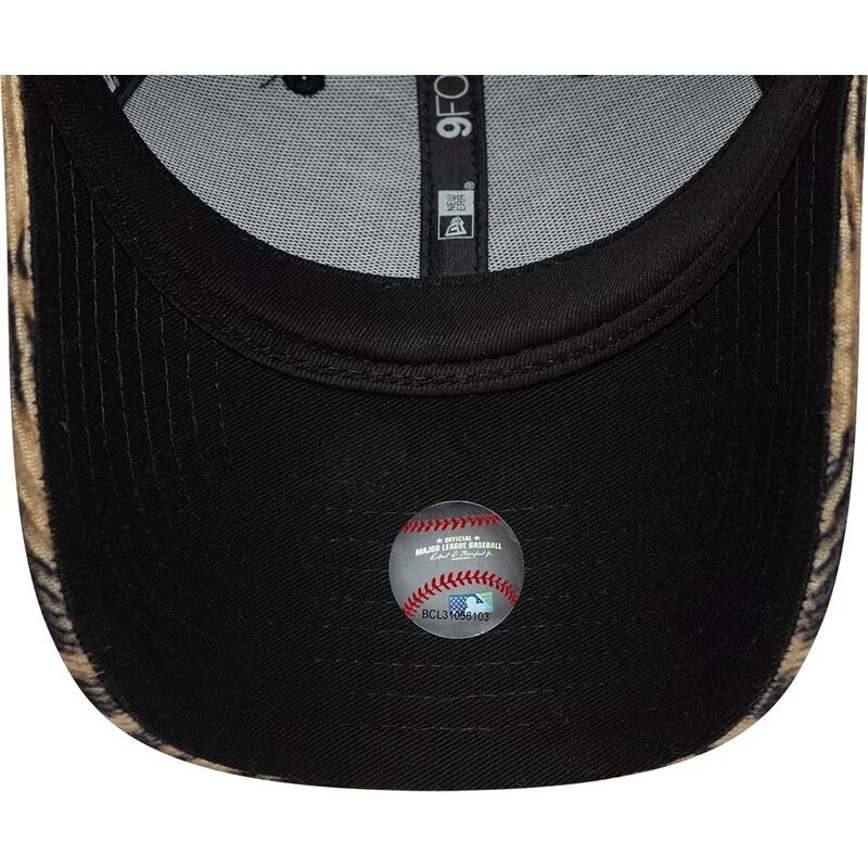 cepur-izliekta-leopards-regulejams-9forty-ocelot-print-no-new-york-yankees-mlb-no-new-era