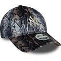 cepur-izliekta-daudzkrasains-regulejams-9forty-snake-print-no-new-york-yankees-mlb-no-new-era