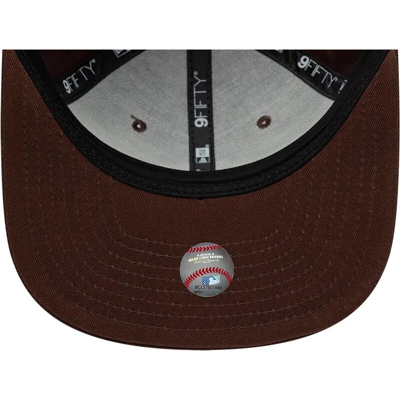 cepur-plakana-bruns-snapback-9fifty-original-fit-league-essential-no-new-york-yankees-mlb-no-new-era cepur-plakana-bruns-snapback-9fifty-original-fit-league-essential-no-new-york-yankees-mlb-no-new-era