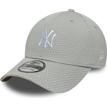 Cepur izliekta pelēks piegulošs 39THIRTY Stretch Mesh no New York Yankees MLB no New Era
