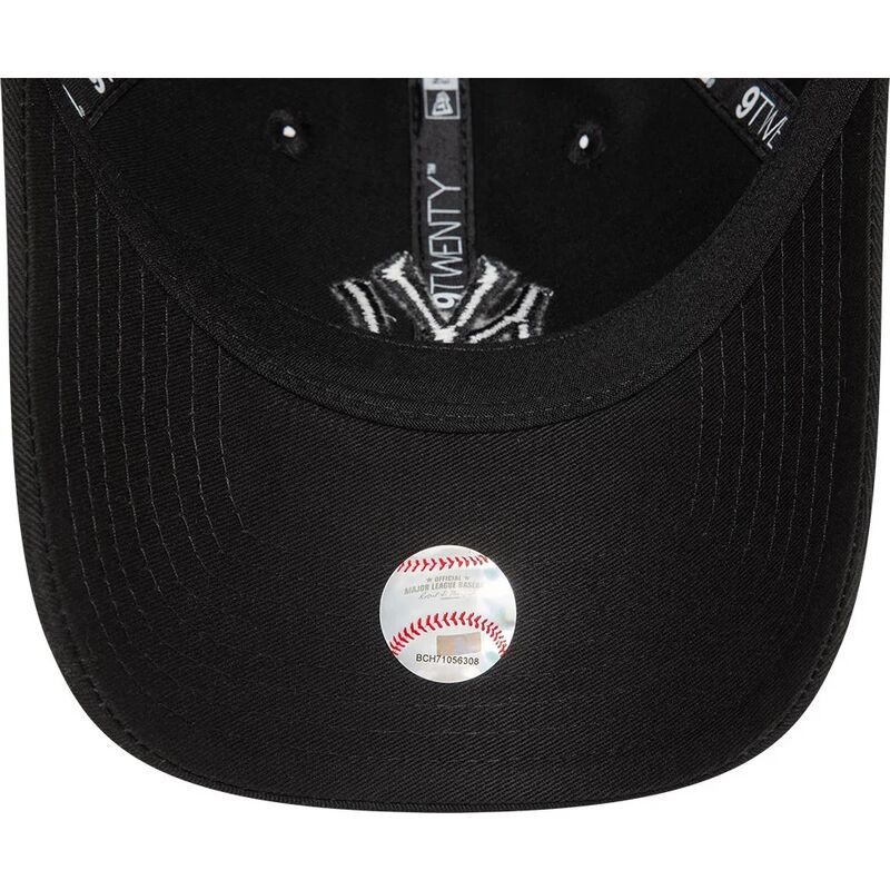cepur-izliekta-melns-regulejams-9twenty-league-essential-no-new-york-yankees-mlb-no-new-era