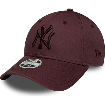Cepur izliekta sarkans regulējams 9FORTY League Essential no New York Yankees MLB no New Era