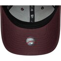 cepur-izliekta-sarkans-regulejams-9forty-league-essential-no-new-york-yankees-mlb-no-new-era