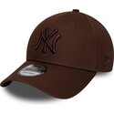 cepur-izliekta-bruns-regulejams-9forty-league-essential-no-new-york-yankees-mlb-no-new-era