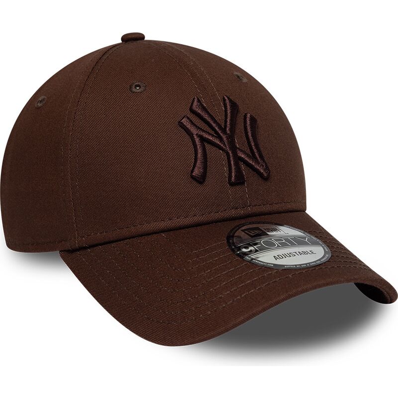 cepur-izliekta-bruns-regulejams-9forty-league-essential-no-new-york-yankees-mlb-no-new-era