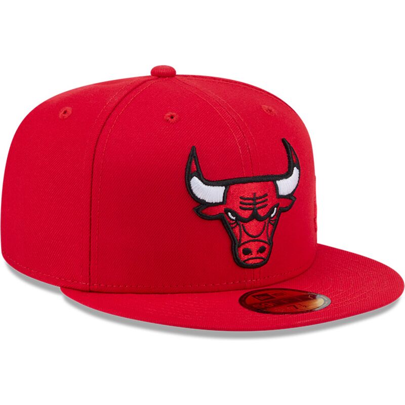 cepur-plakana-sarkans-pieguloss-59fifty-side-script-no-chicago-bulls-nba-no-new-era