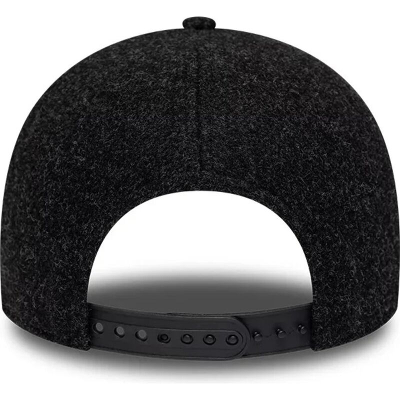 cepur-izliekta-melns-regulejams-9forty-winter-no-new-york-yankees-mlb-no-new-era