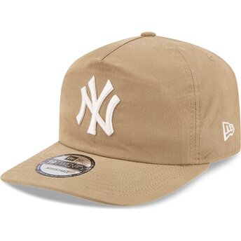 Cepur izliekta bēšs snapback 19TWENTY Precurved no New York Yankees MLB no New Era