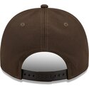 cepur-izliekta-bruns-snapback-9fifty-a-frame-precurved-visor-pin-no-chicago-white-sox-mlb-no-new-era