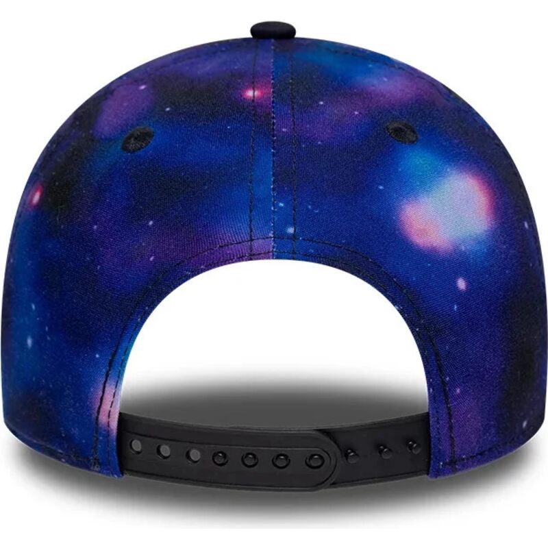 cepur-izliekta-daudzkrasains-snapback-berniem-9forty-all-over-print-space-no-new-york-yankees-mlb-no-new-era