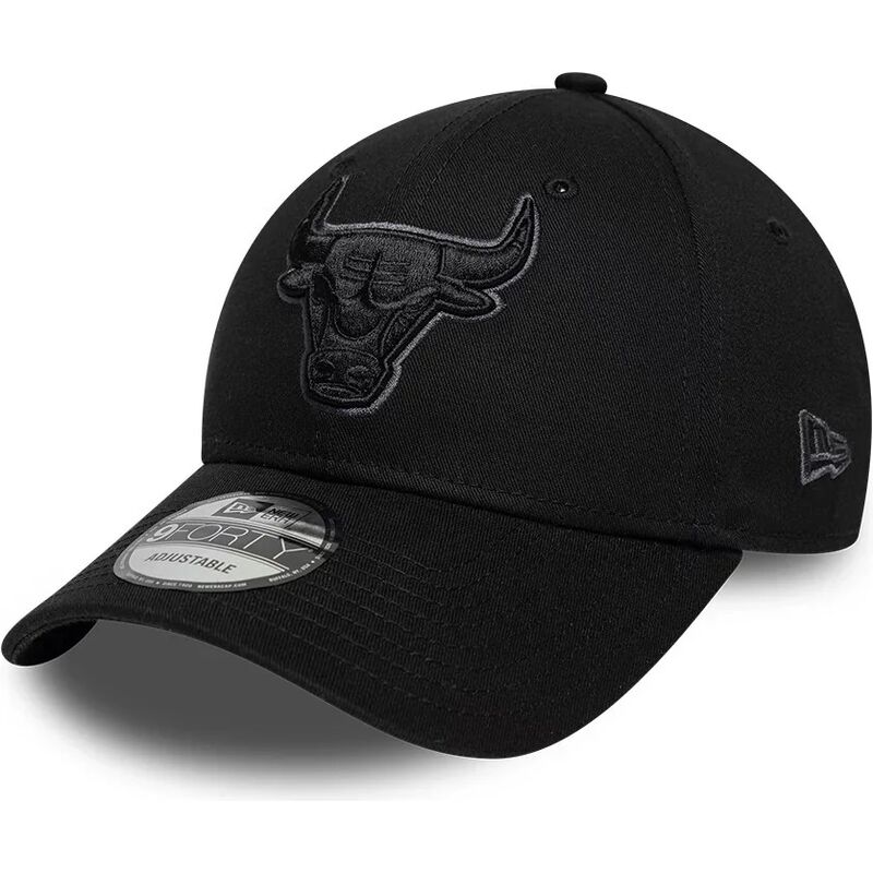 cepur-izliekta-melns-regulejams-9forty-team-outline-no-chicago-bulls-nba-no-new-era