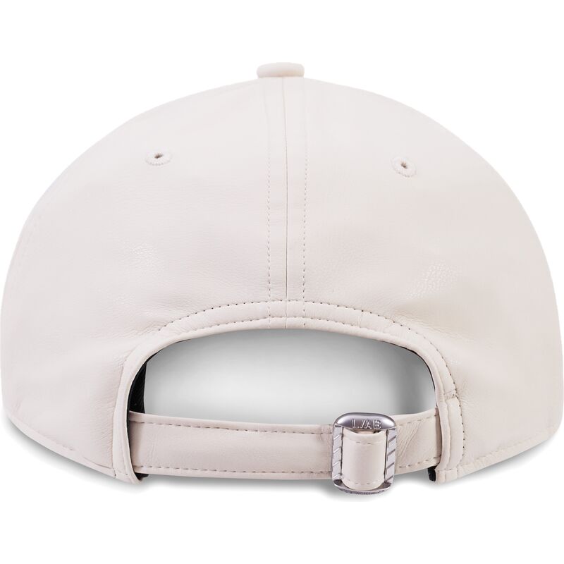 cepur-izliekta-bess-regulejams-clamp-arrows-pu-leather-no-l-ab-c-o-off-white
