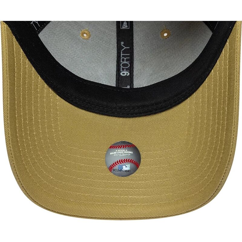 cepur-izliekta-haki-regulejams-9forty-league-essential-no-new-york-yankees-mlb-no-new-era