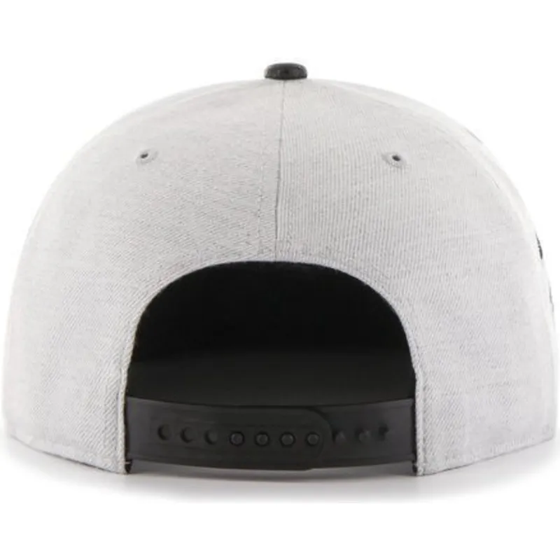 cap-plakana-gray-snapback-lisa-lateral-no-new-york-yankees-mlb-no-47-brand