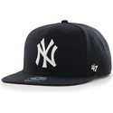 marineblaue-snapback-cap-mit-flachem-schirm-und-seitlichem-mlb-new-york-yankees-logo-von-47-brand